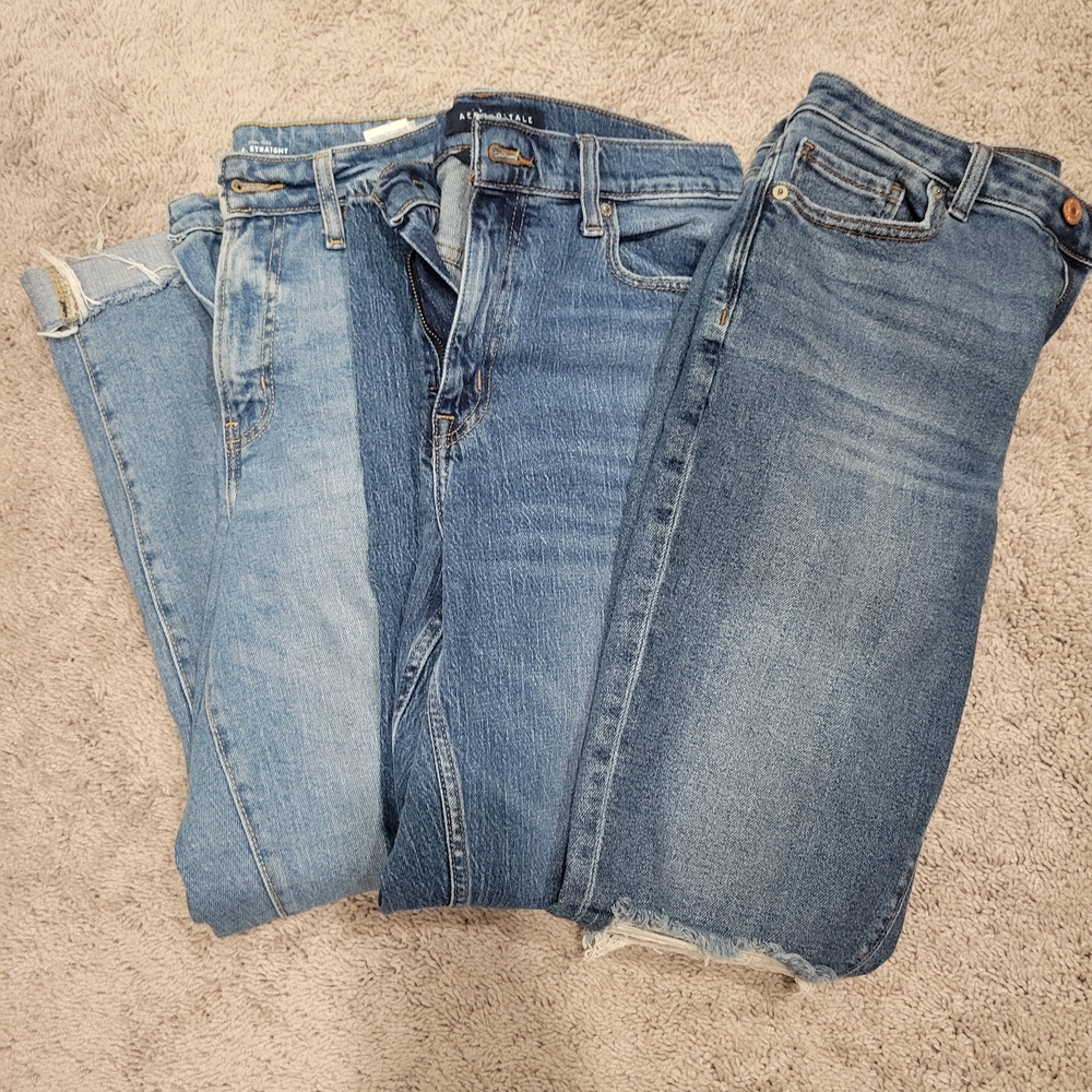 American Eagle Outfitters Women's Cropped Mom Jeans Size 6